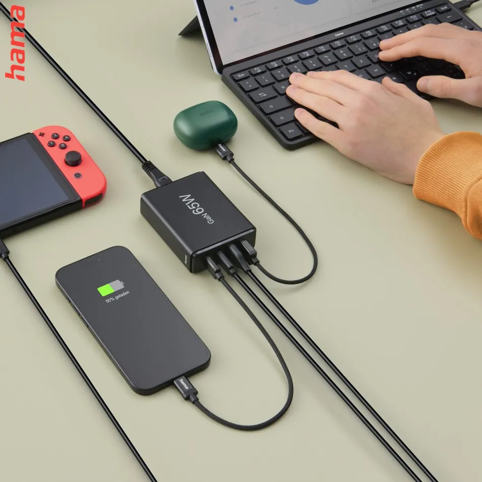Hama USB hub, 4 porty, USB 3.2, 5 Gb/s, Ultra Slim, USB-C adaptér