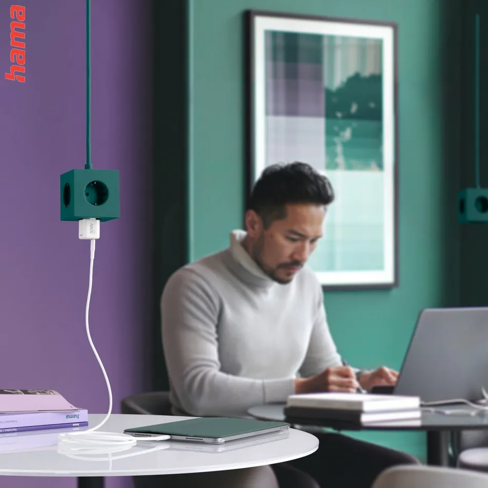 Hama rýchla USB nabíjačka, USB-C PD/QC 30 W, super-mini  