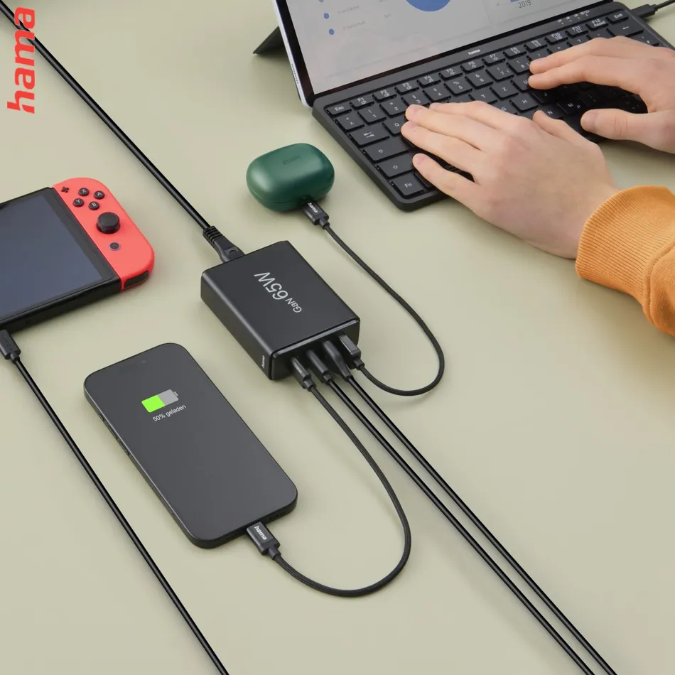Hama USB hub, 4 porty, USB 3.2, 5 Gb/s, Ultra Slim, USB-C adaptér