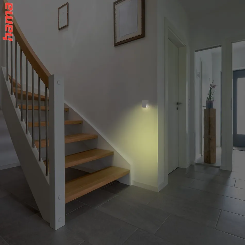 Hama DayNight Sensor, nočné/orientačné LED svetlo, do zásuvky, automatické zapnutie/vypnutie