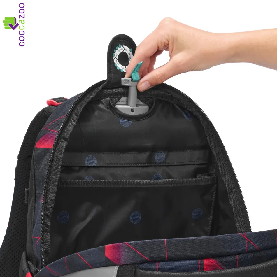 Školský ruksak-batoh Coocazoo MATE FC Bayern 2-Piece Backpack Set, Star of the South